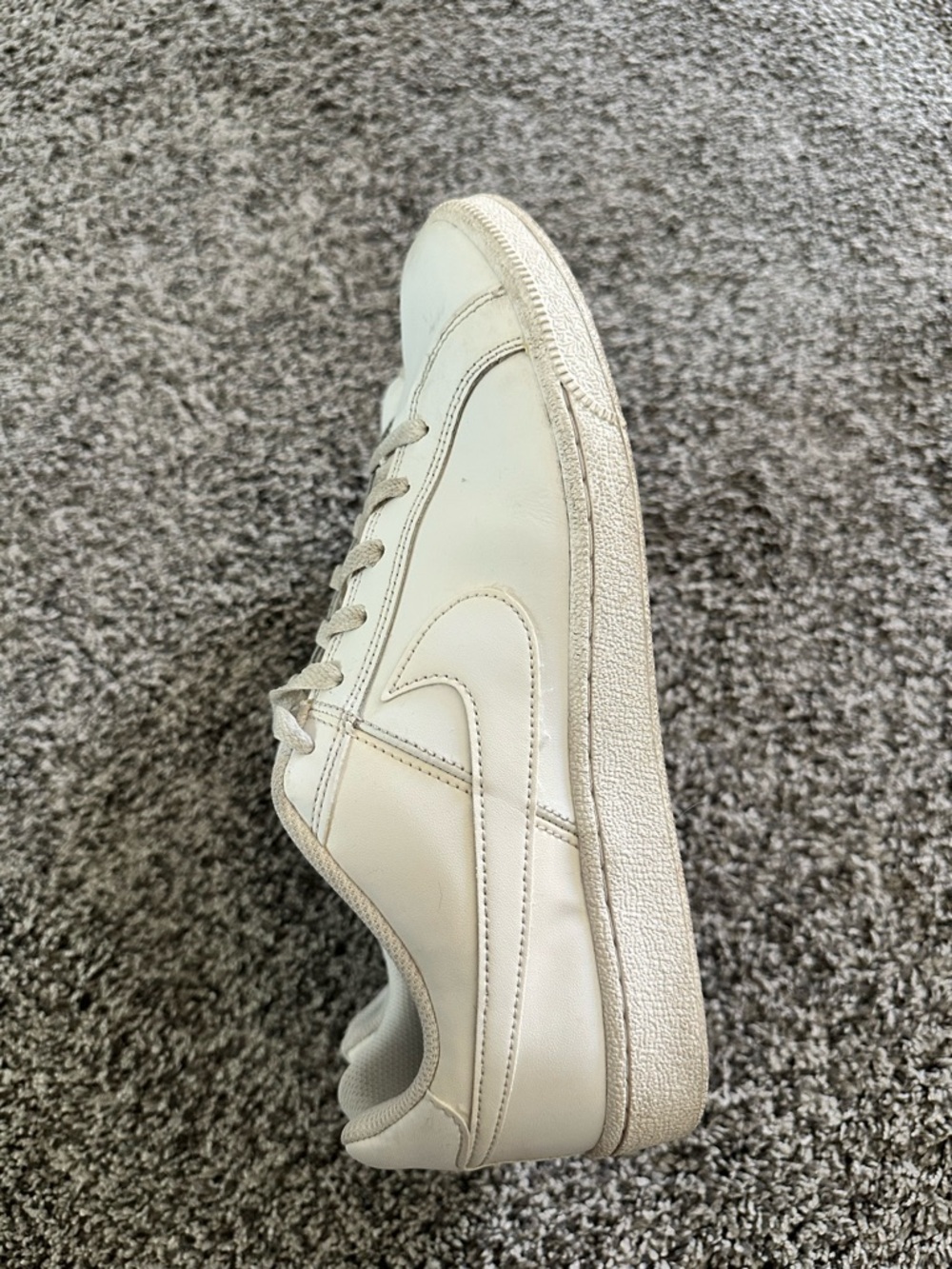 White Nikes: used condition see pics